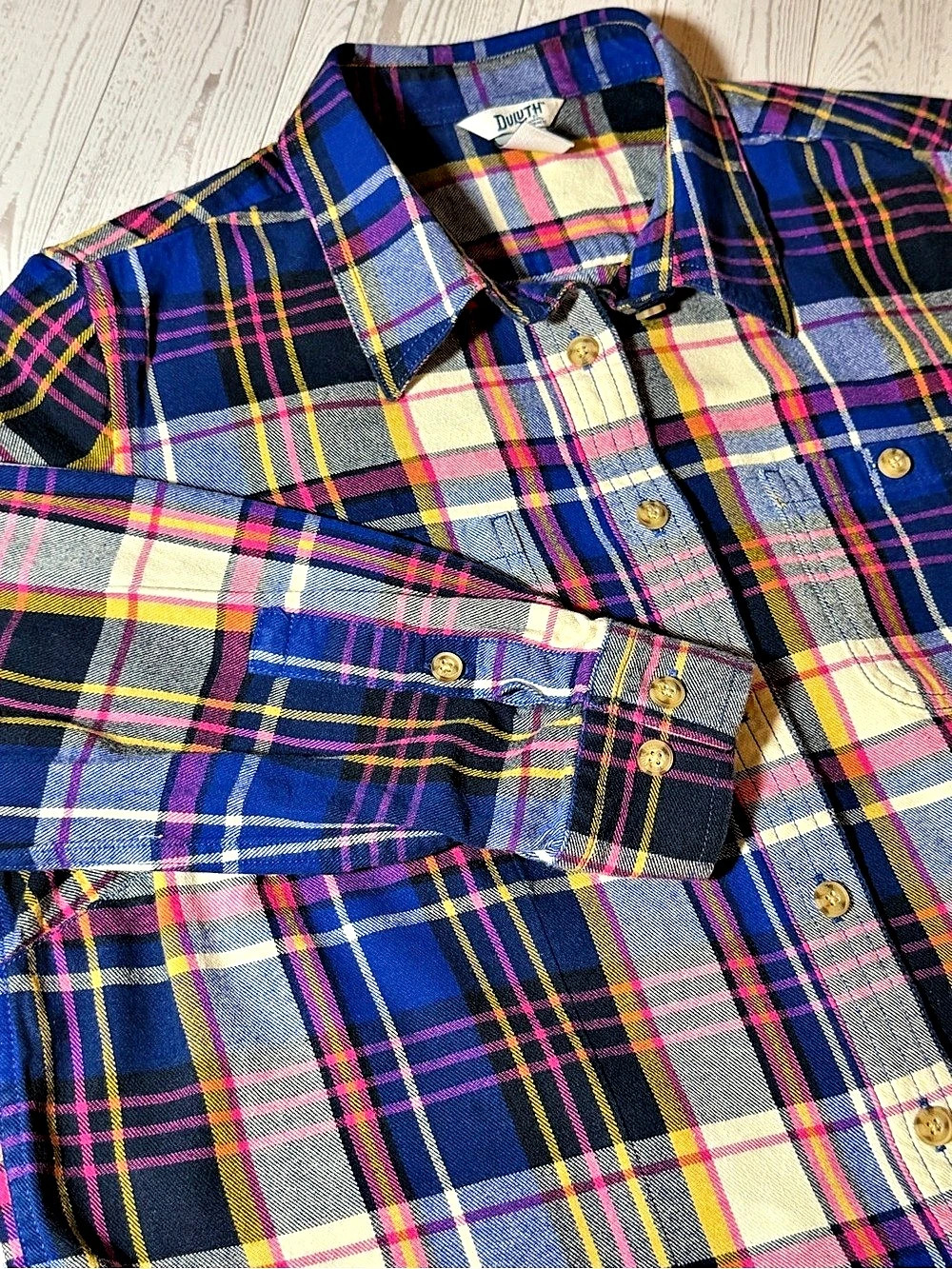 Duluth Trading Women L Blue Pink Plaid Flannel Shirt 100% Cotton Button Up